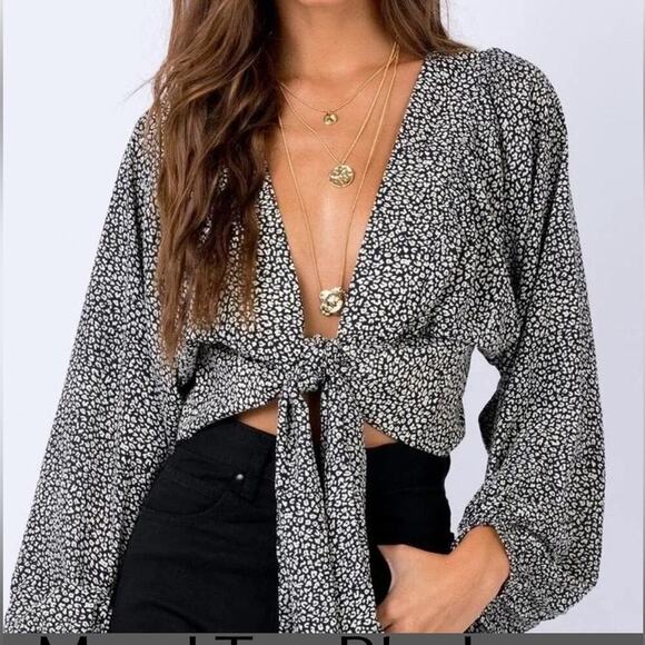 Princess Polly New Mood tie front top long sleeve black animal print size 6 - Picture 1 of 8